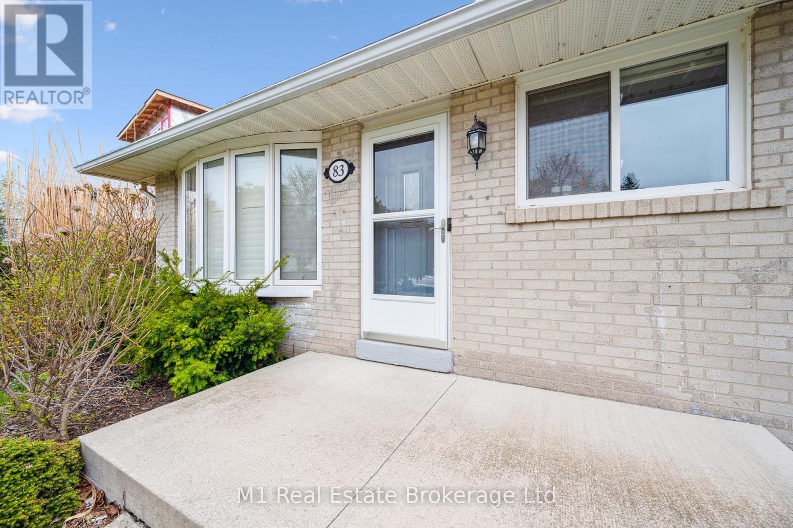 83 SCOTT ROAD