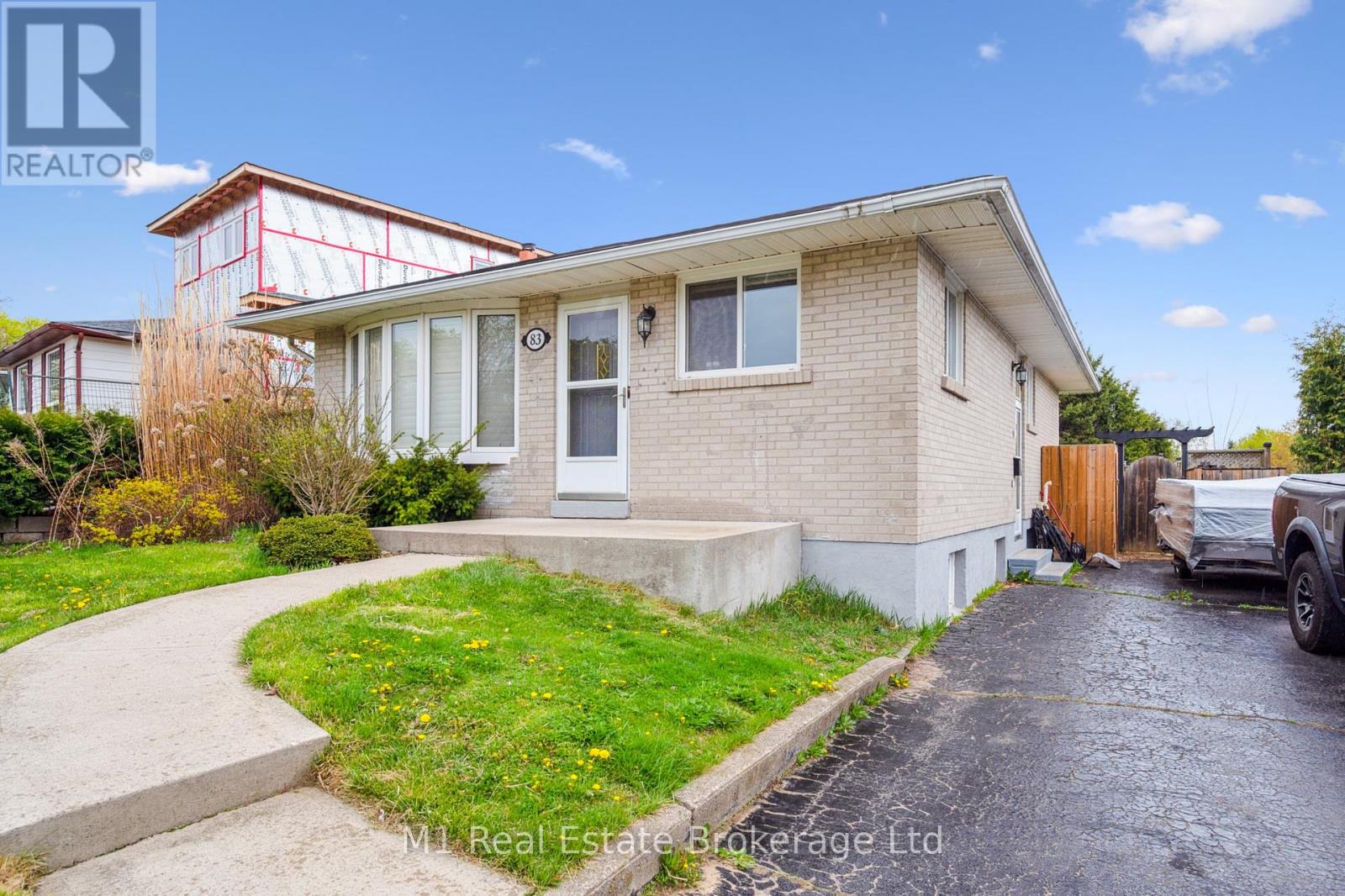 83 SCOTT ROAD