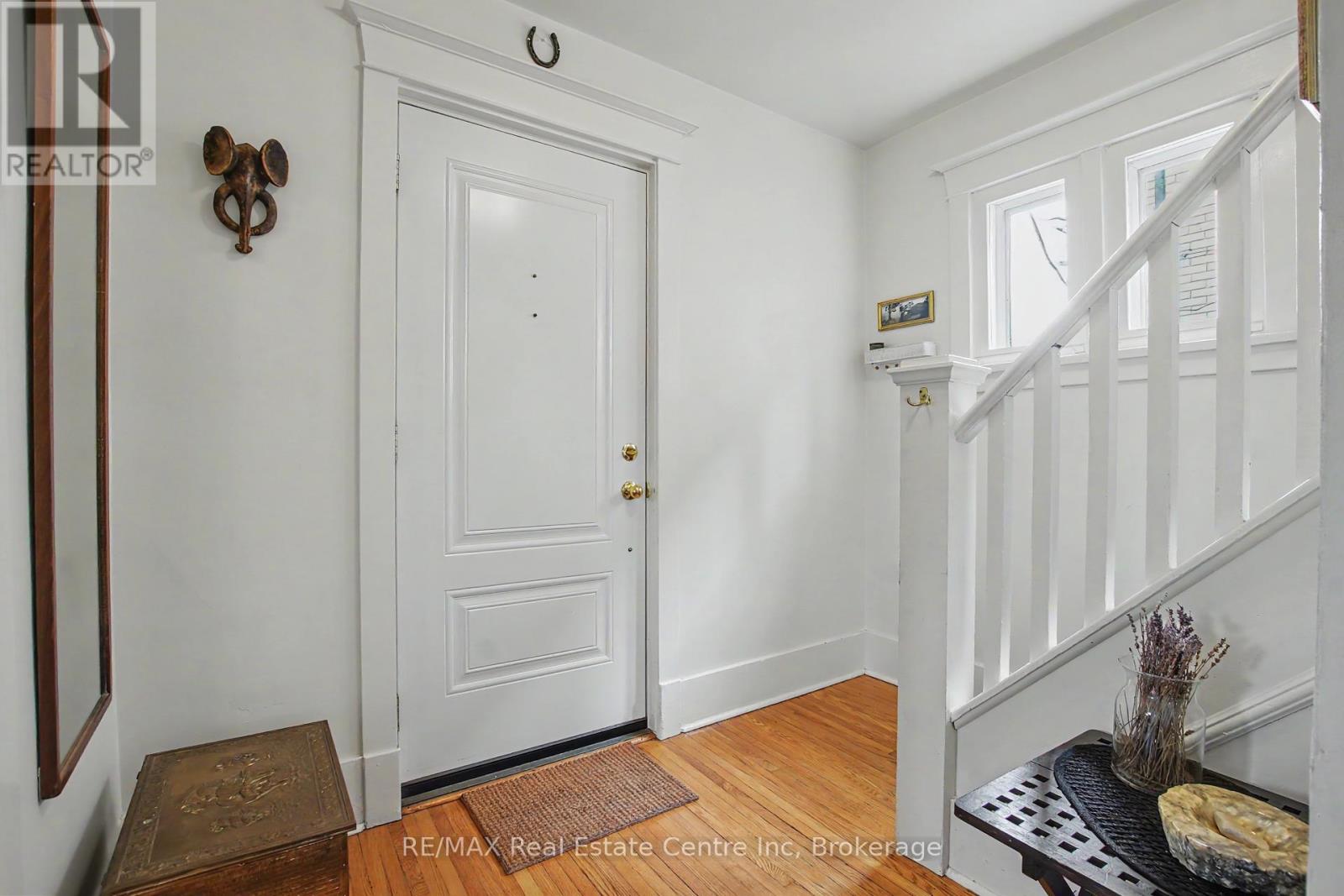 297 WATERLOO AVENUE