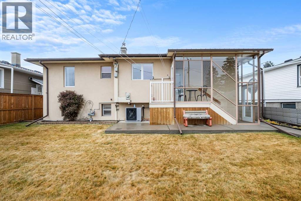 1228 Richland Road NE