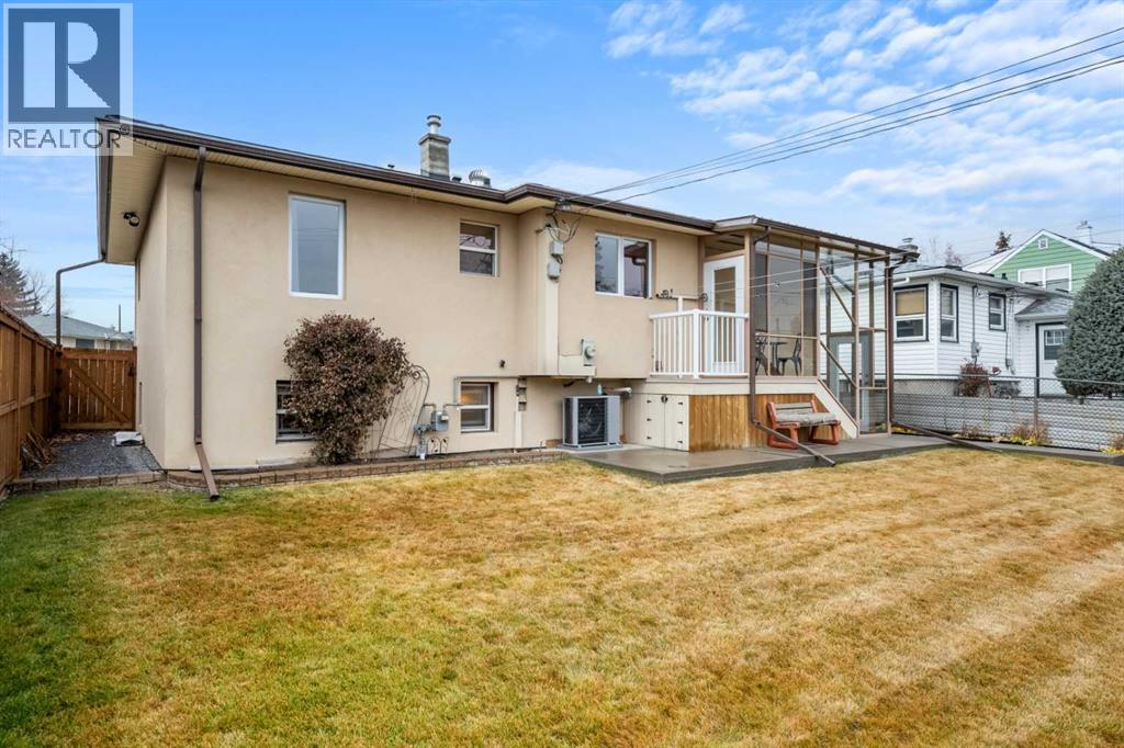 1228 Richland Road NE