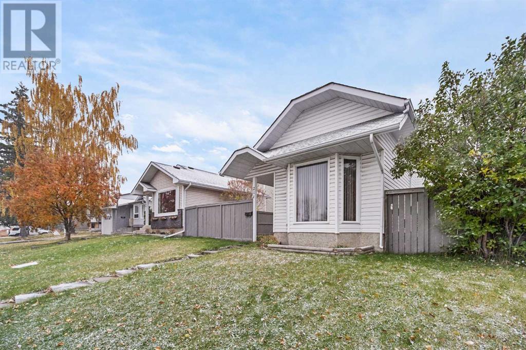 211 Sandstone Drive NW