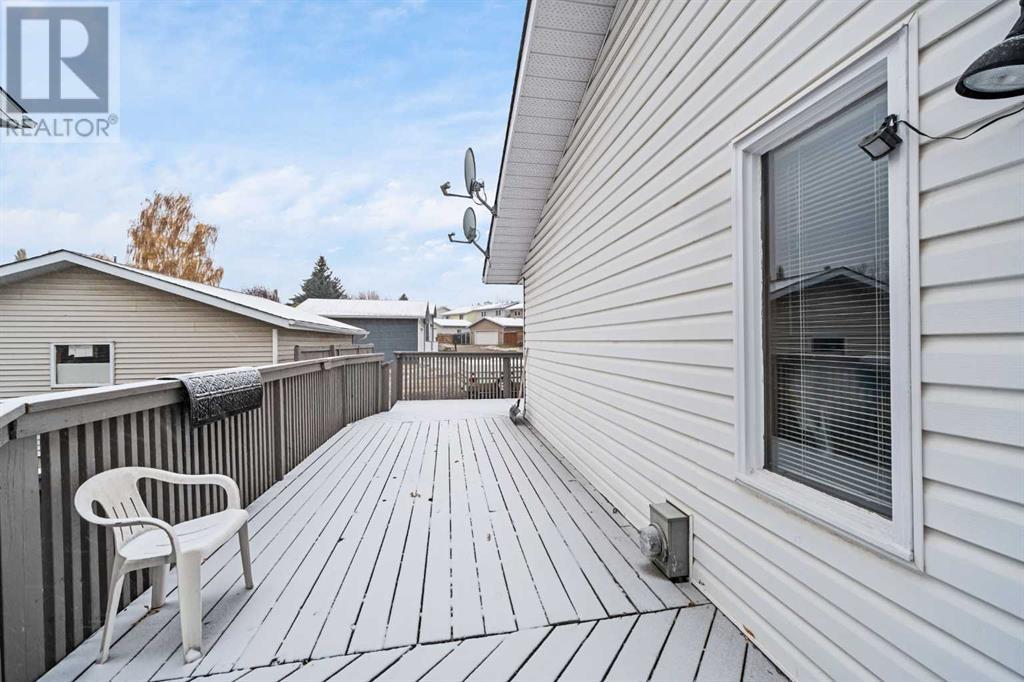 211 Sandstone Drive NW