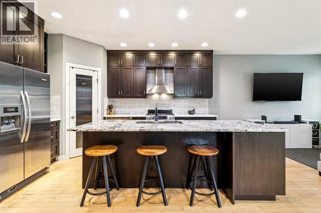 1046 Rundle Crescent NE