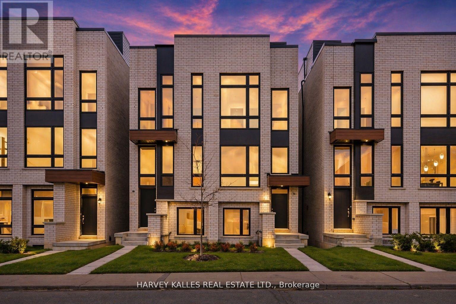 Photo 1 of 17 — 11 INNES AVENUE, Toronto (Corso Italia-Davenport), ON M6E0B2