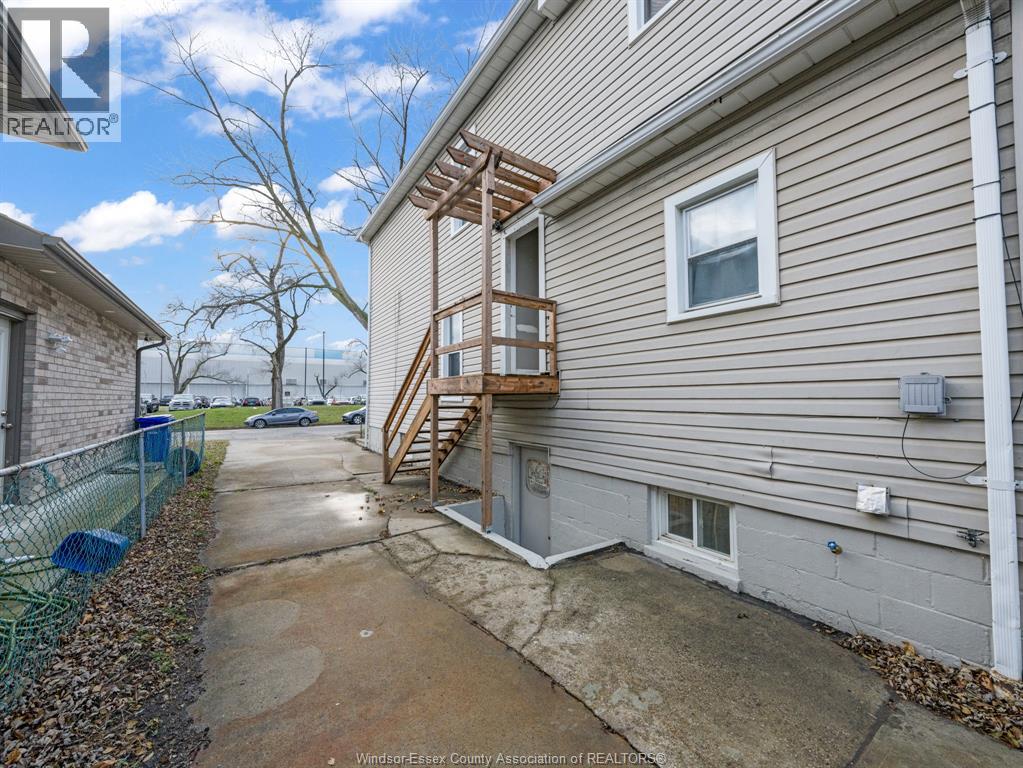 2470 CADILLAC Unit# UPPER