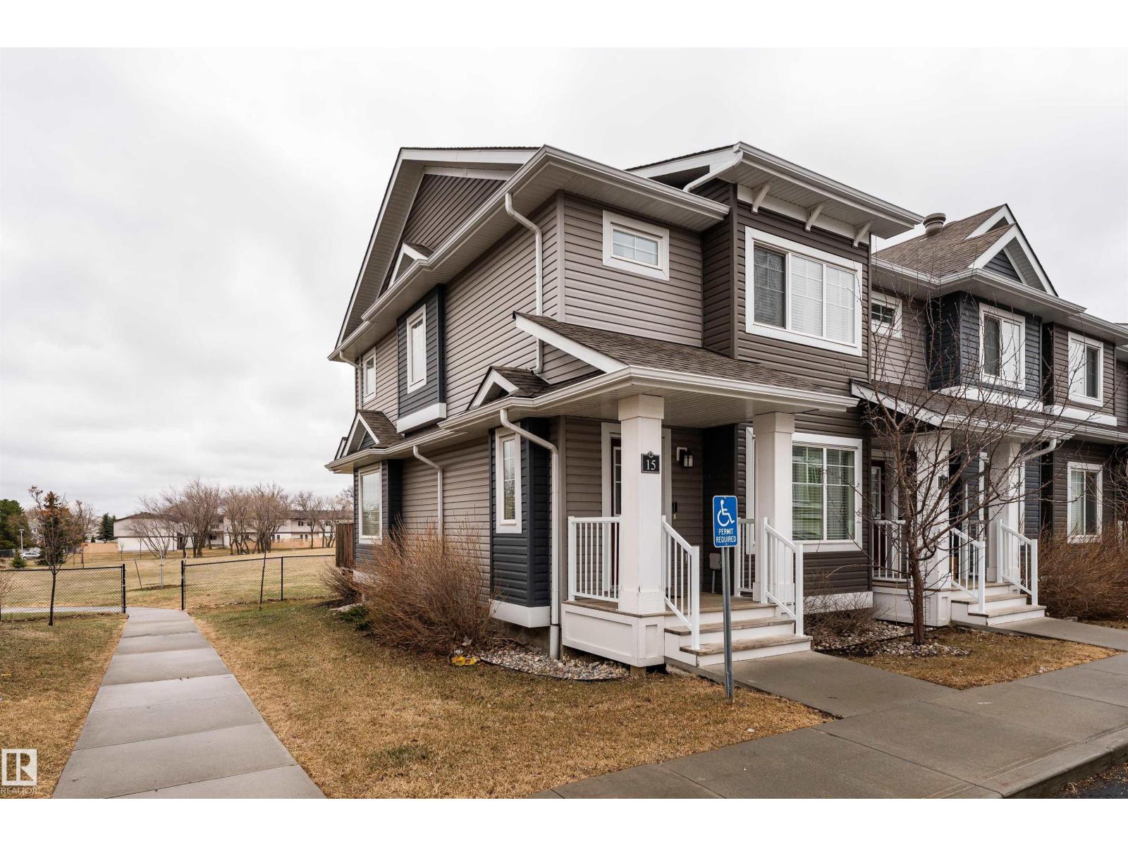#15 5203 149 AV NW
