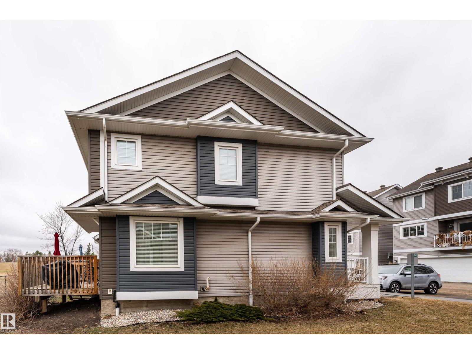 #15 5203 149 AV NW