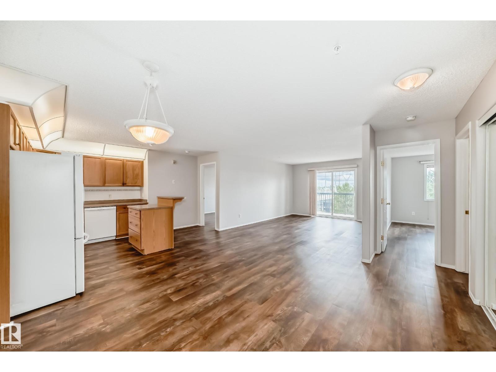 #323 16303 95 ST NW