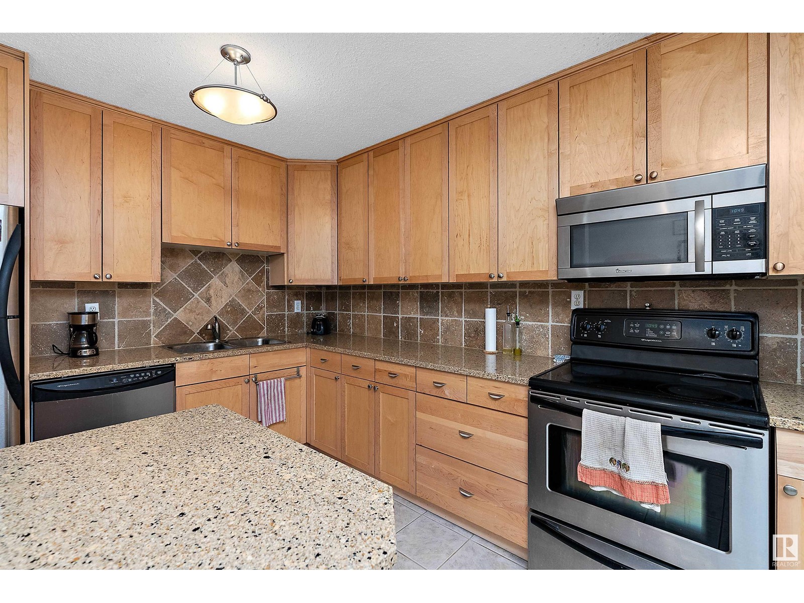 #304 10165 113 ST NW