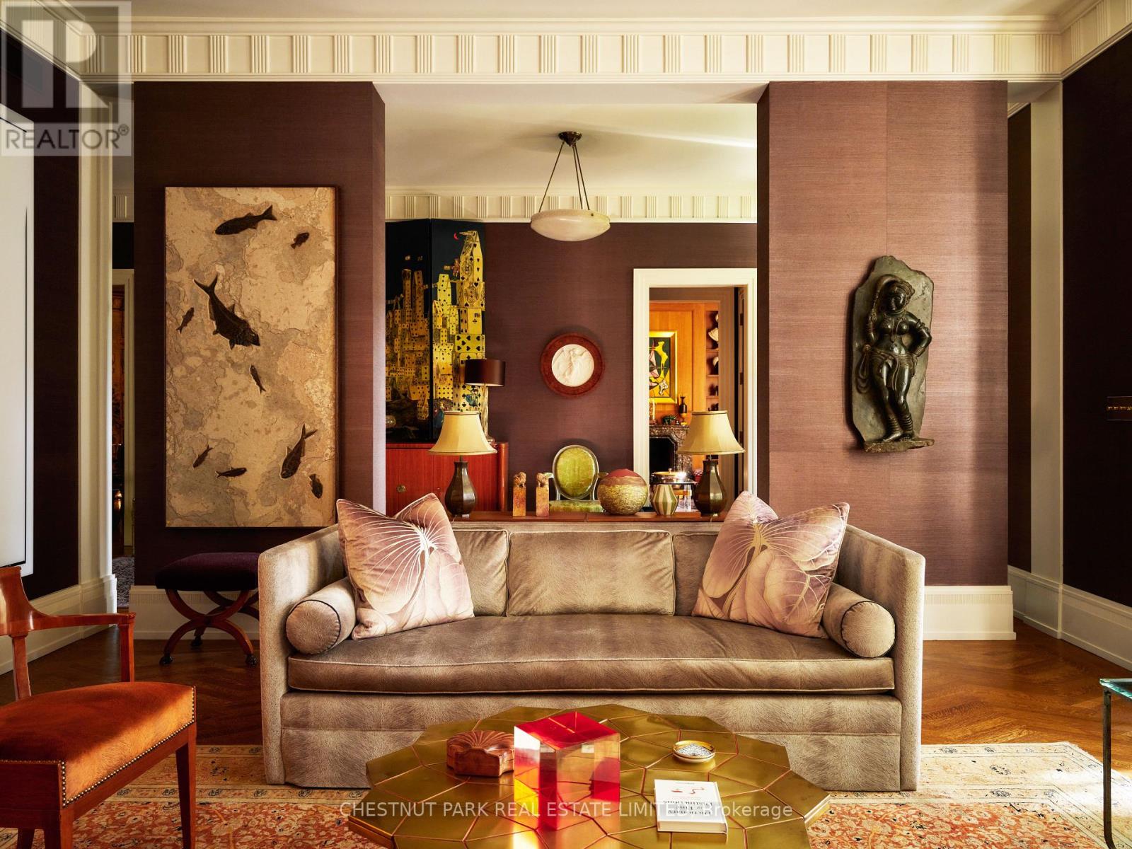 10 SHORNCLIFFE AVENUE