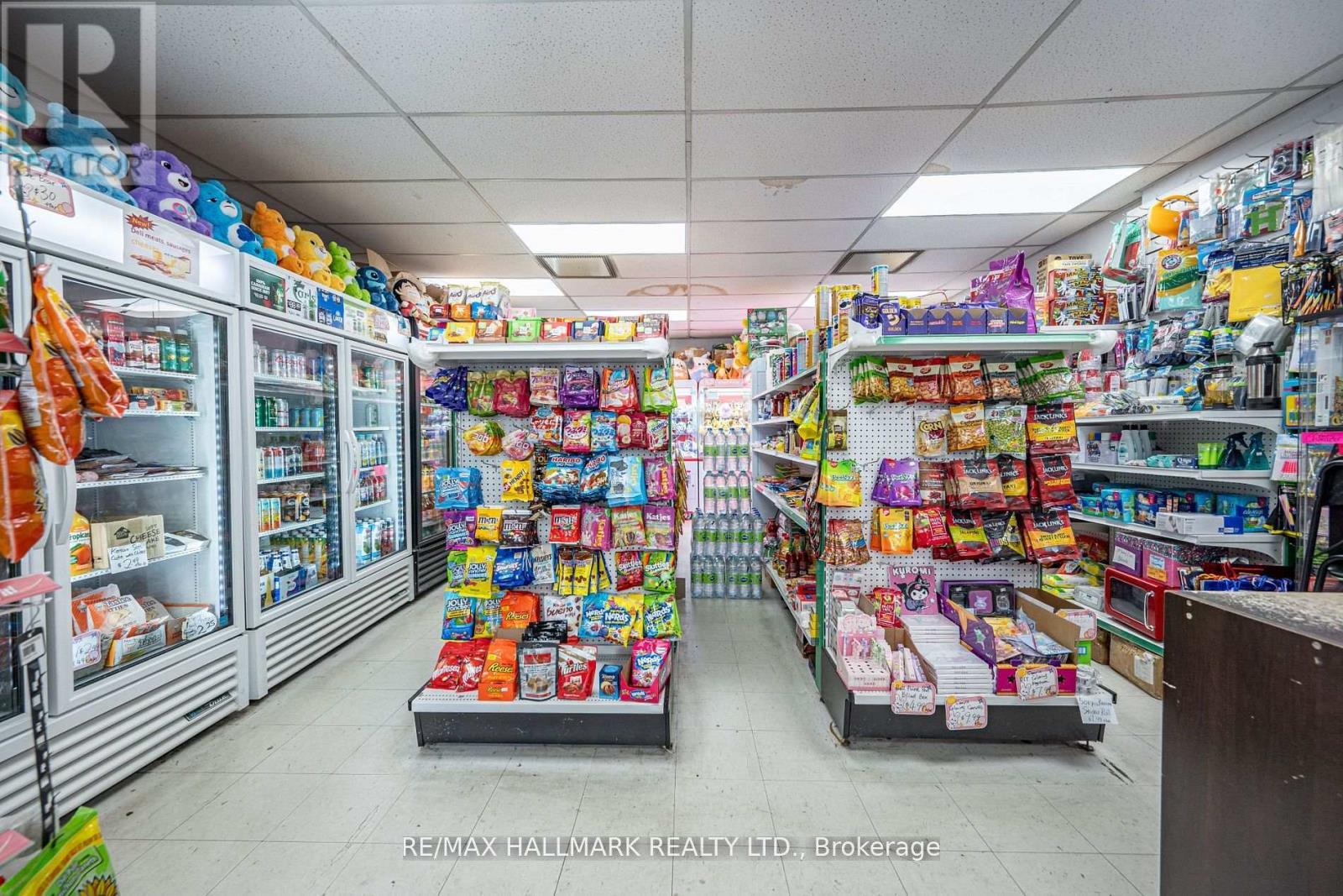 675 BROADVIEW AVENUE