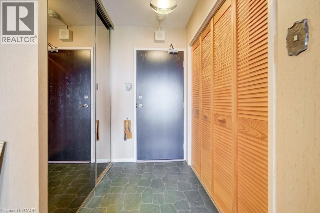 81 CHURCH Street Unit# 1807