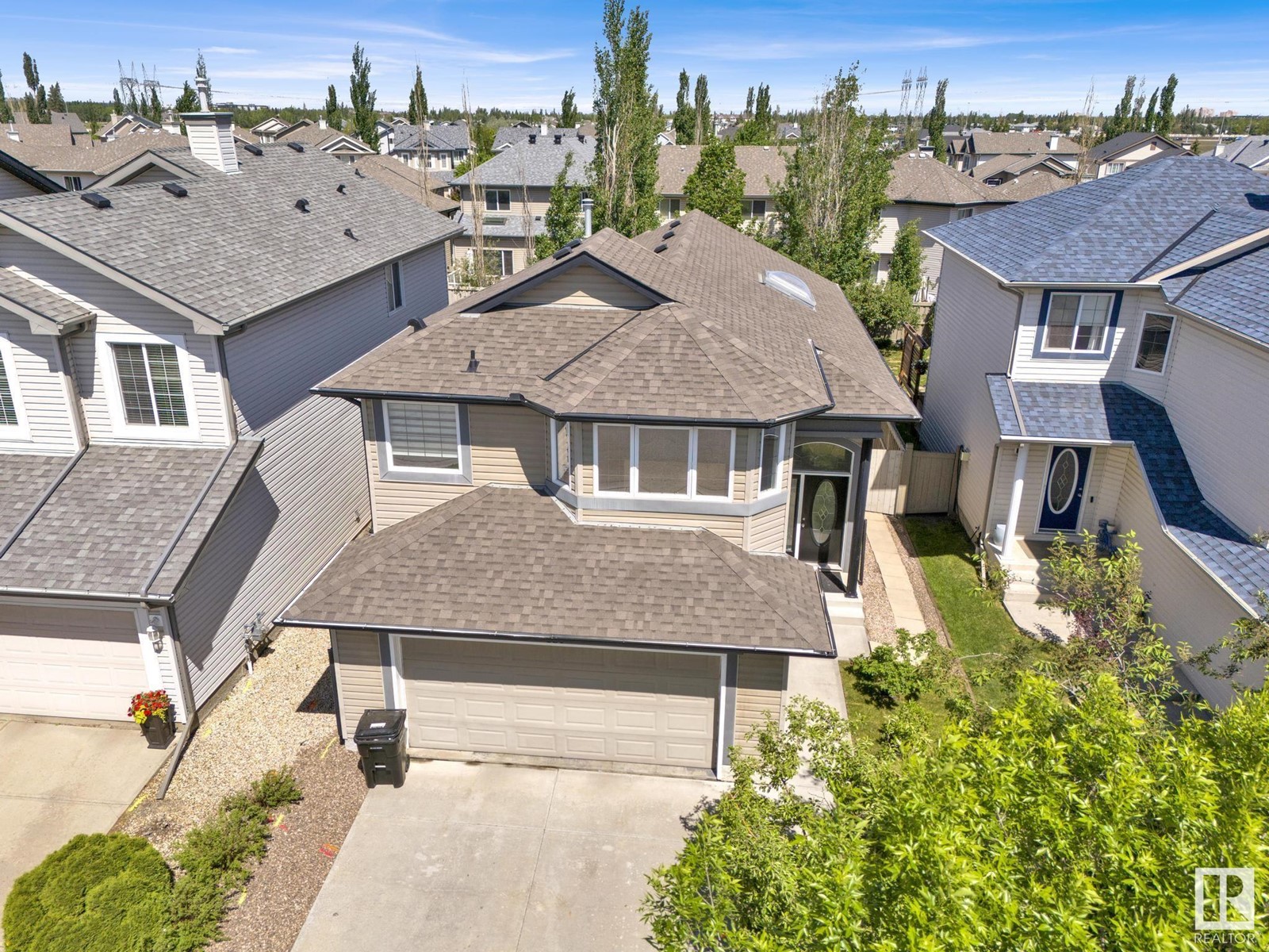 350 MACEWAN RD SW