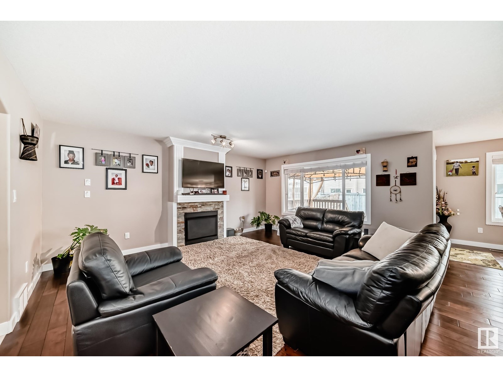 8710 180A AV NW