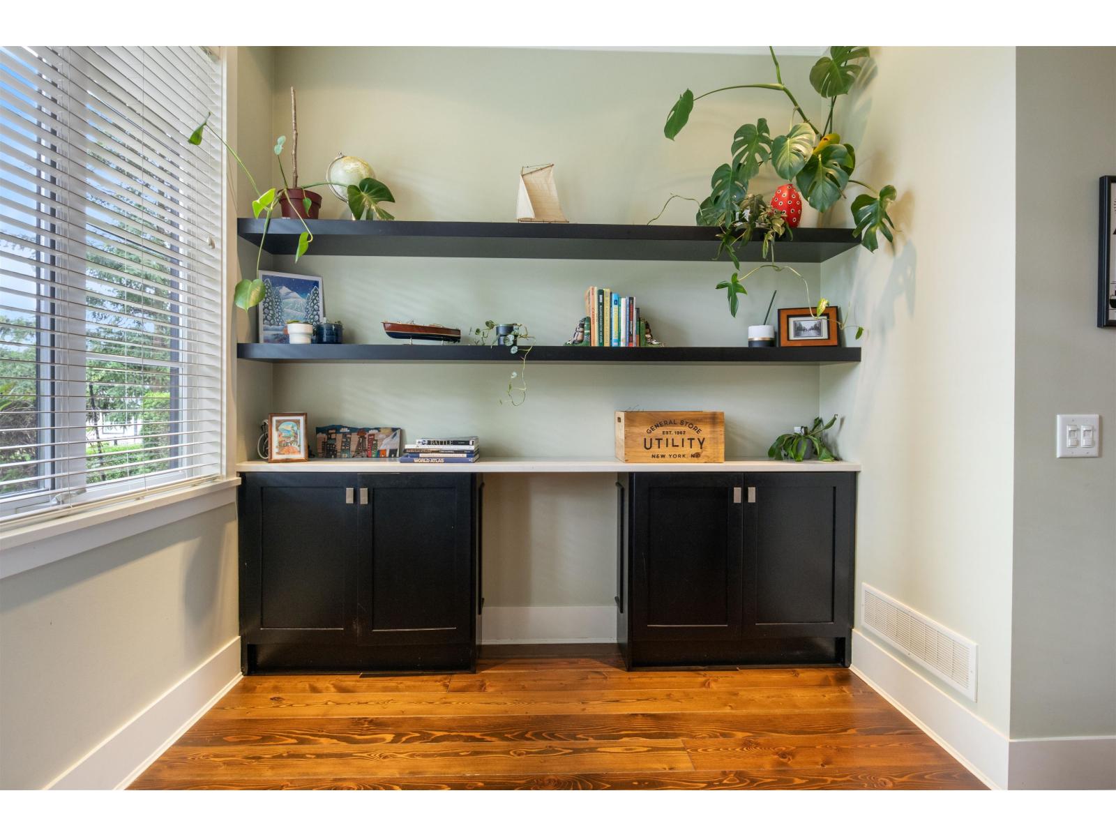 527 2580 LANGDON STREET