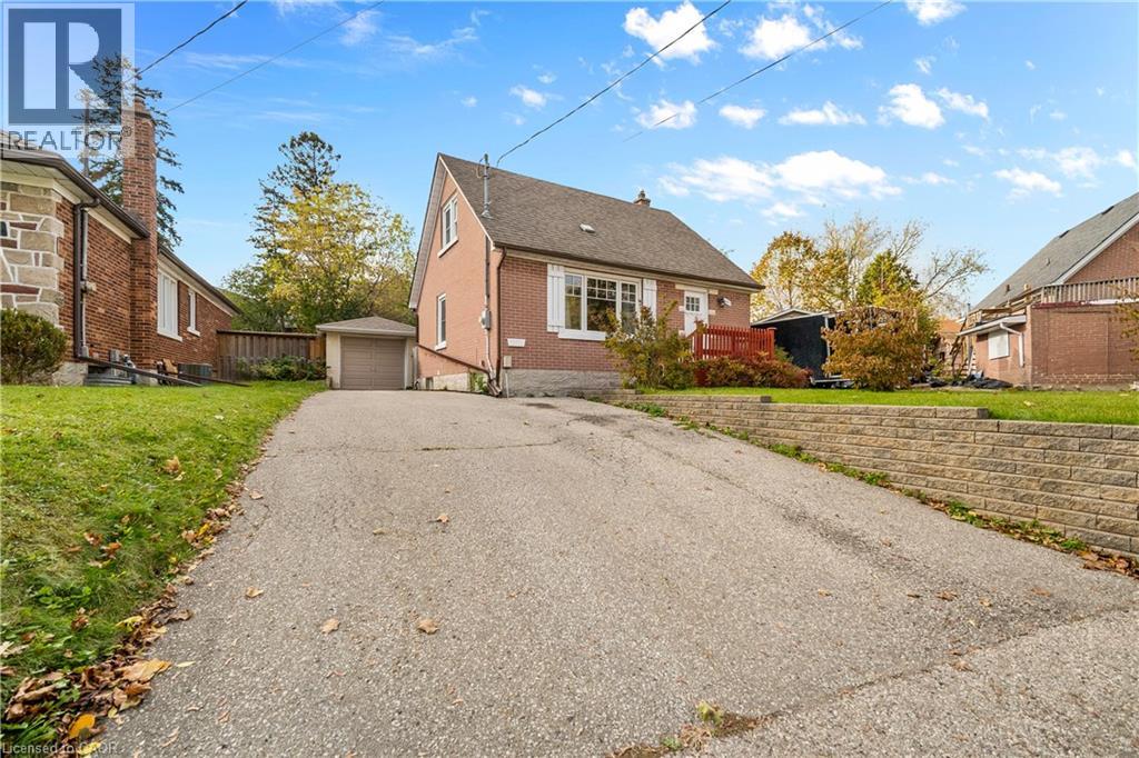 541 COURTLAND Avenue E