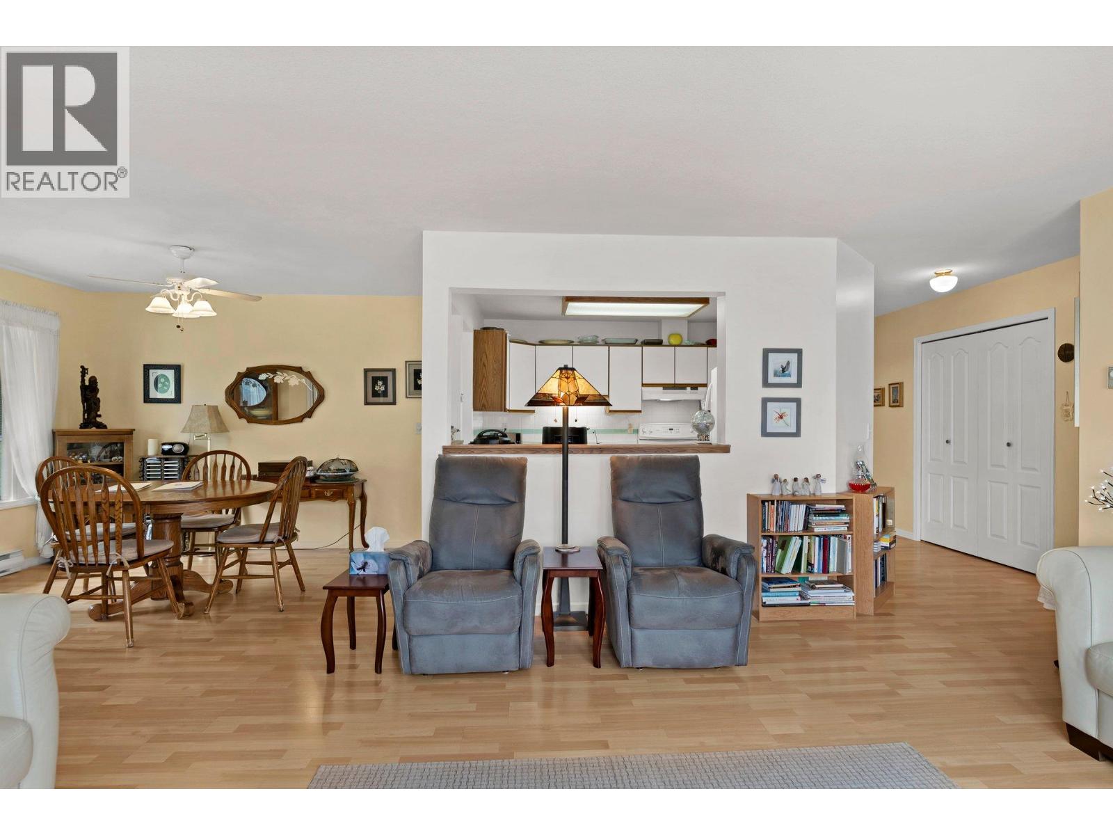 780 Houghton Road Unit# 412