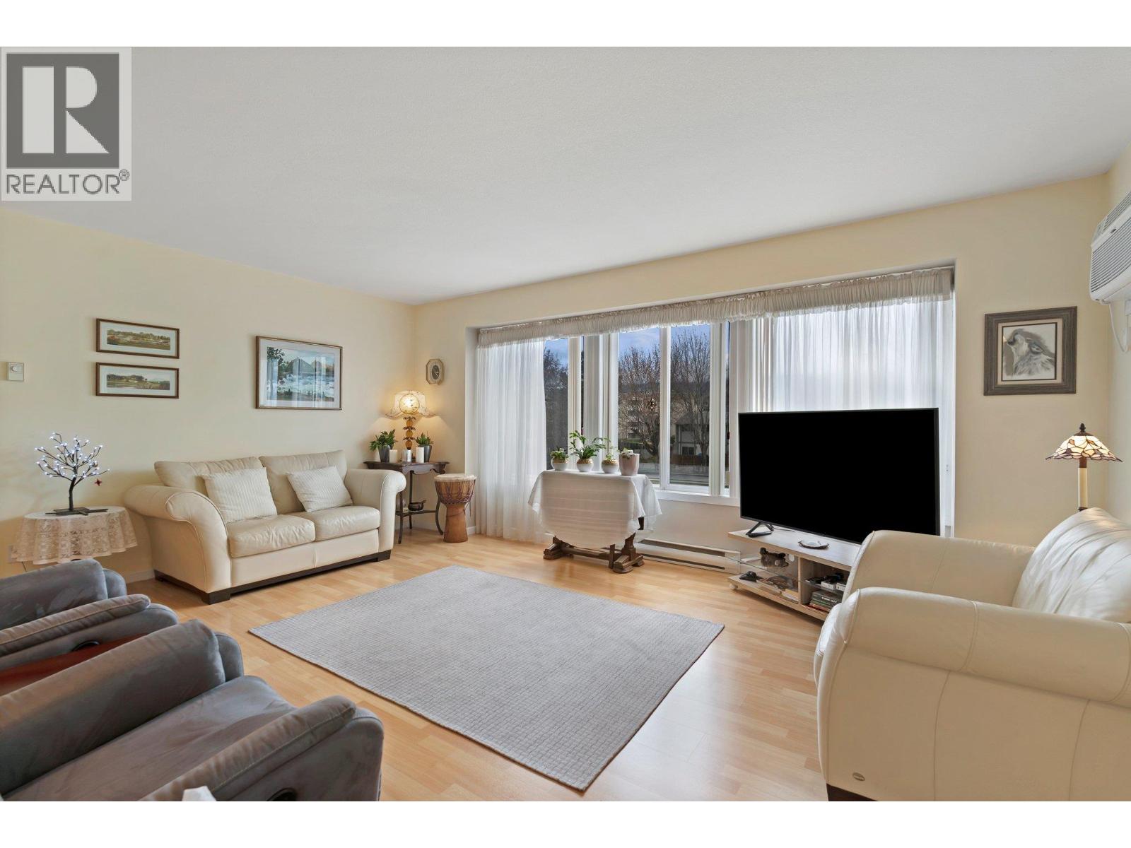 780 Houghton Road Unit# 412