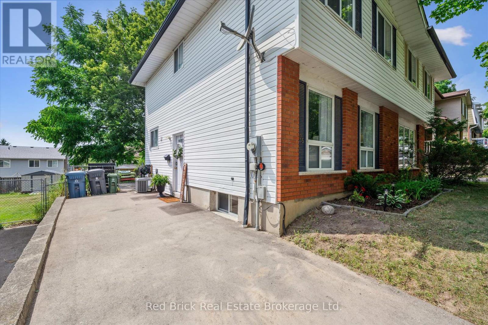 605 WILLOW ROAD