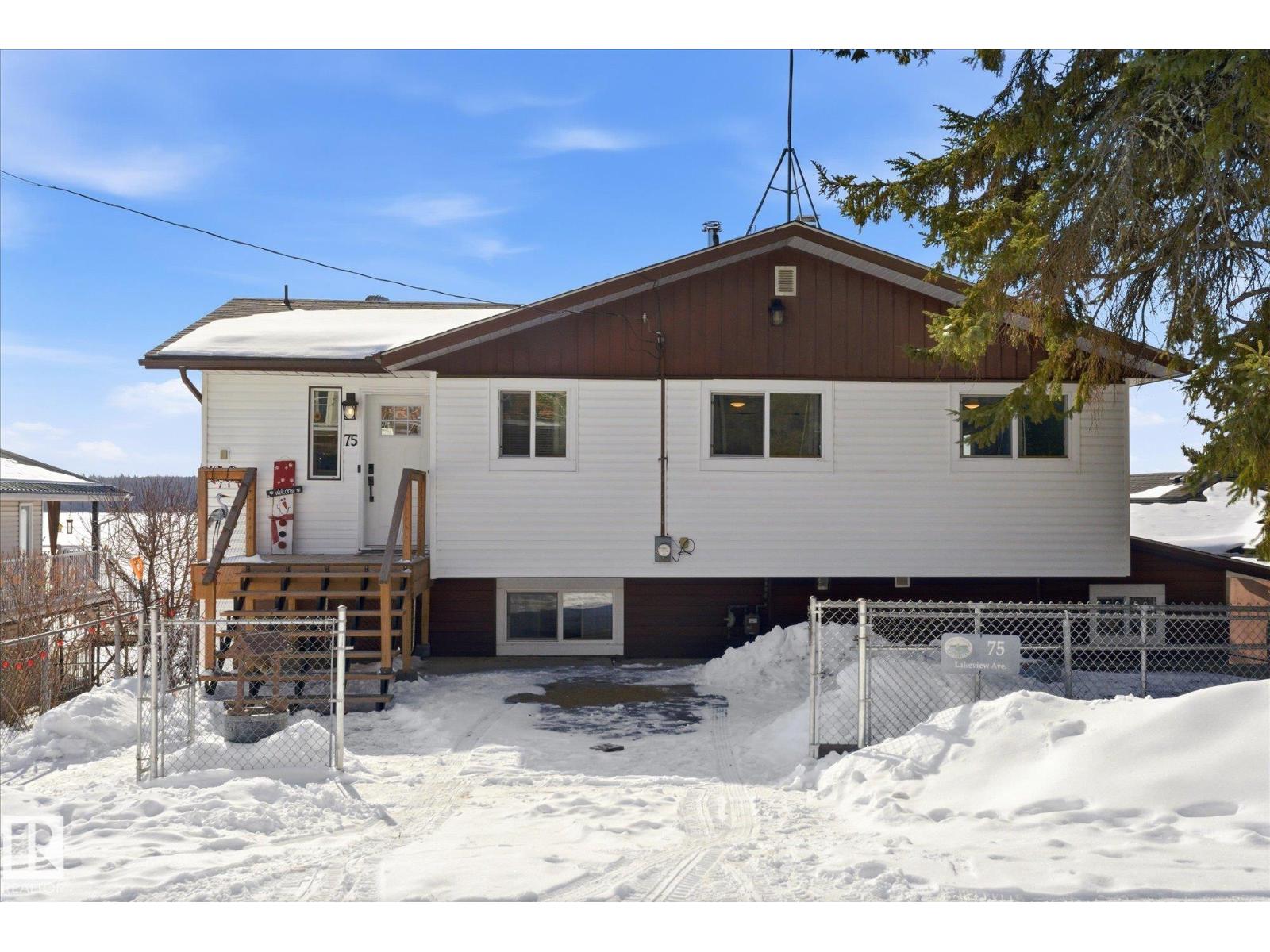 75 Lakeshore Av South View