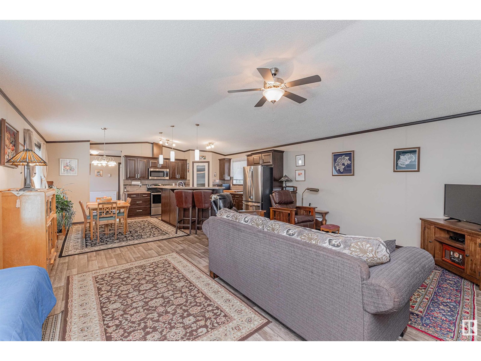 13 Laurel DR