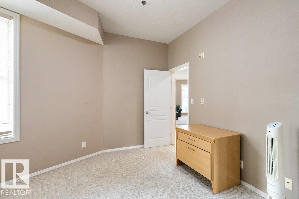 #200 4835 104A ST NW NW