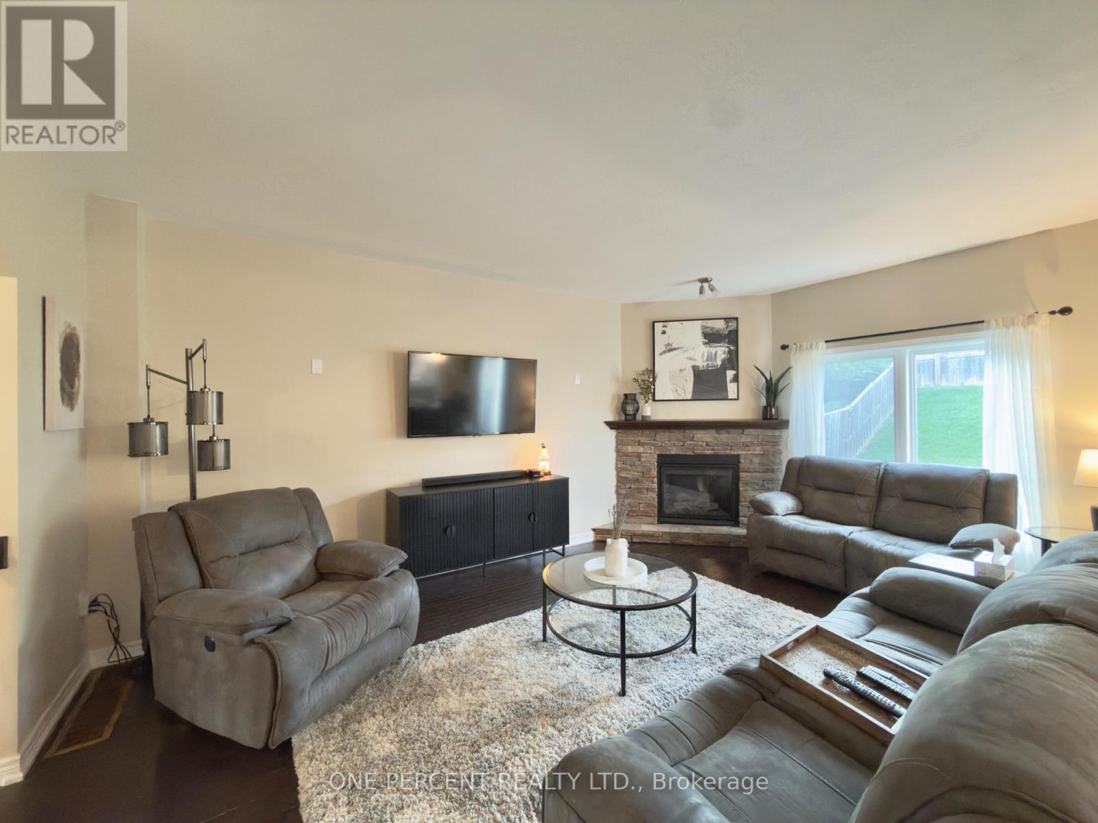 4871 NORTHGATE CRESCENT