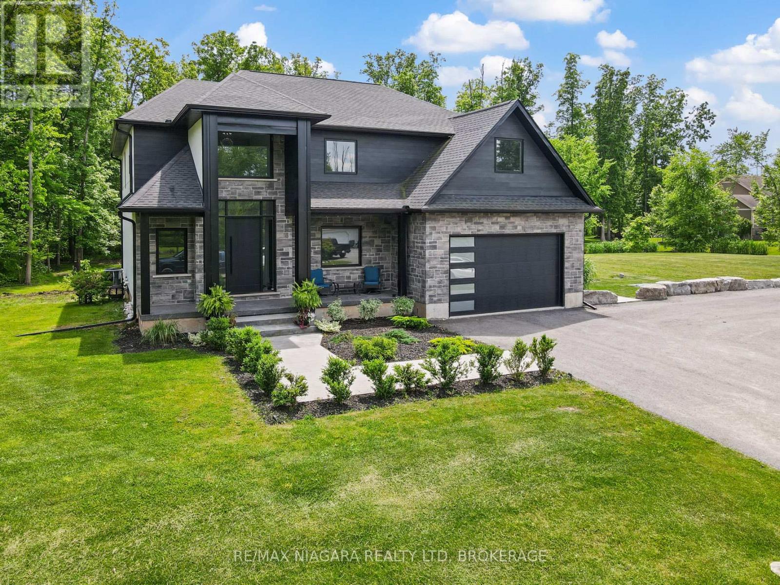 1563 KINGSTON ROAD