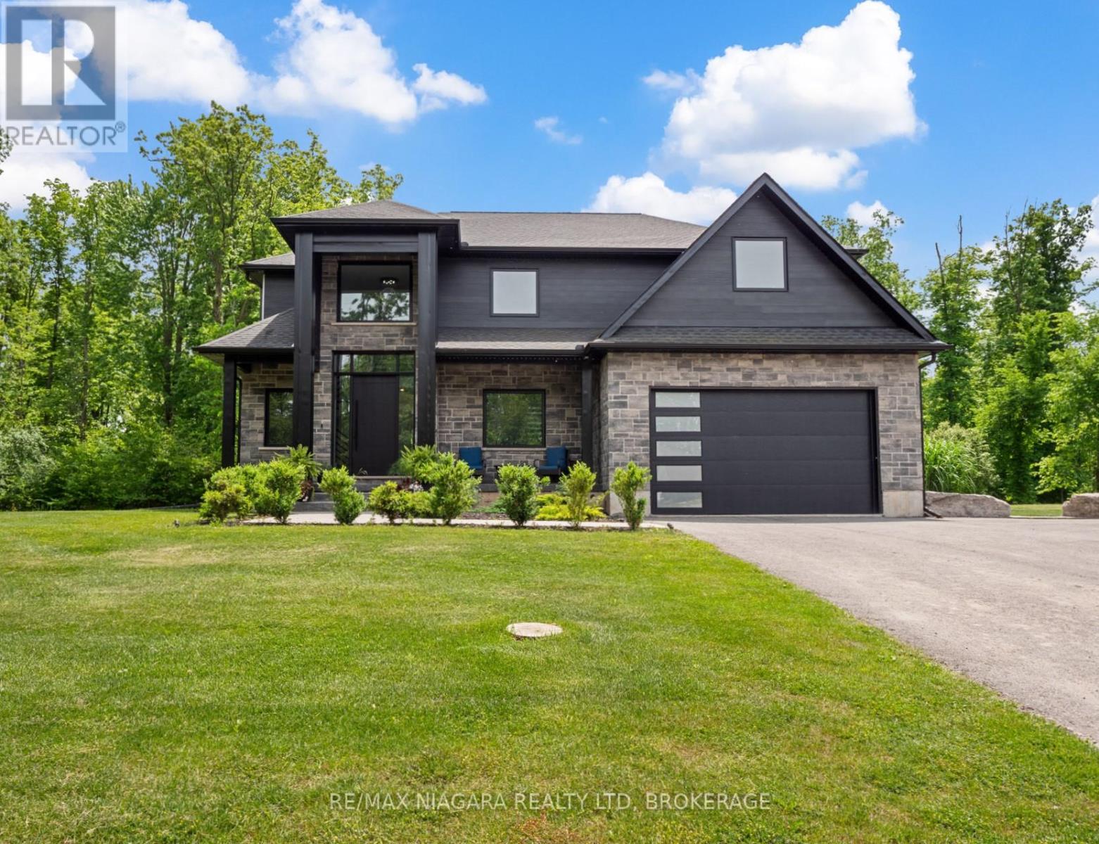 1563 KINGSTON ROAD