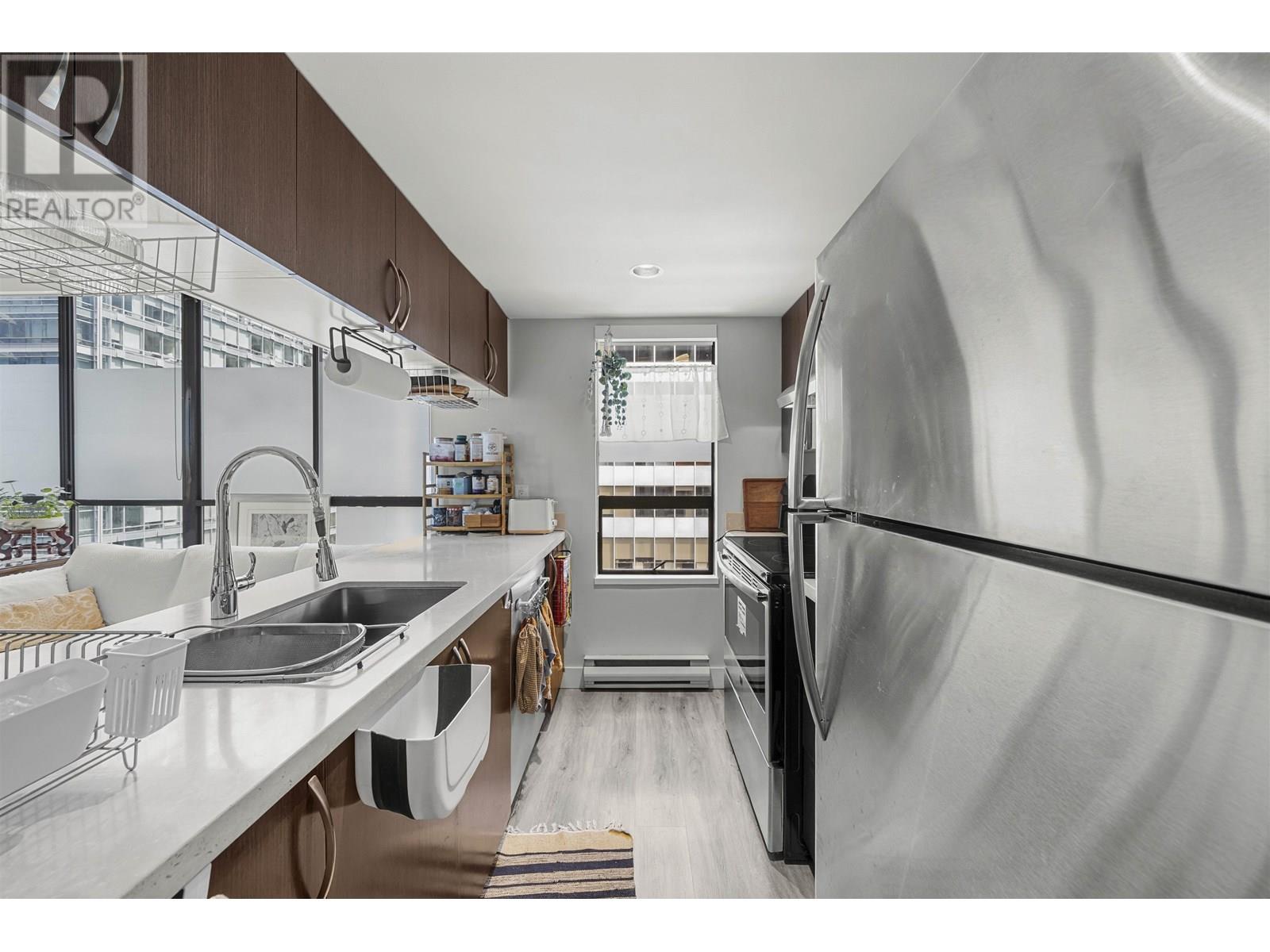 1506 1060 ALBERNI STREET