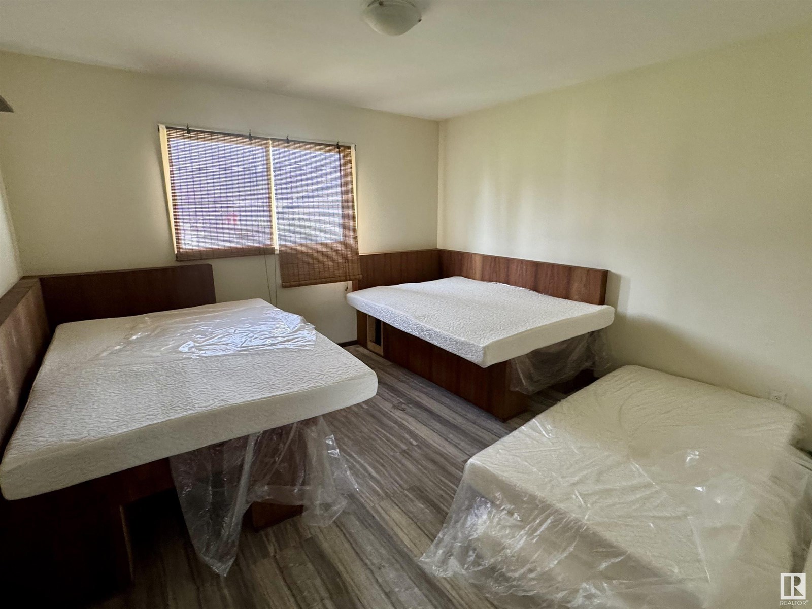 12312 82 ST NW