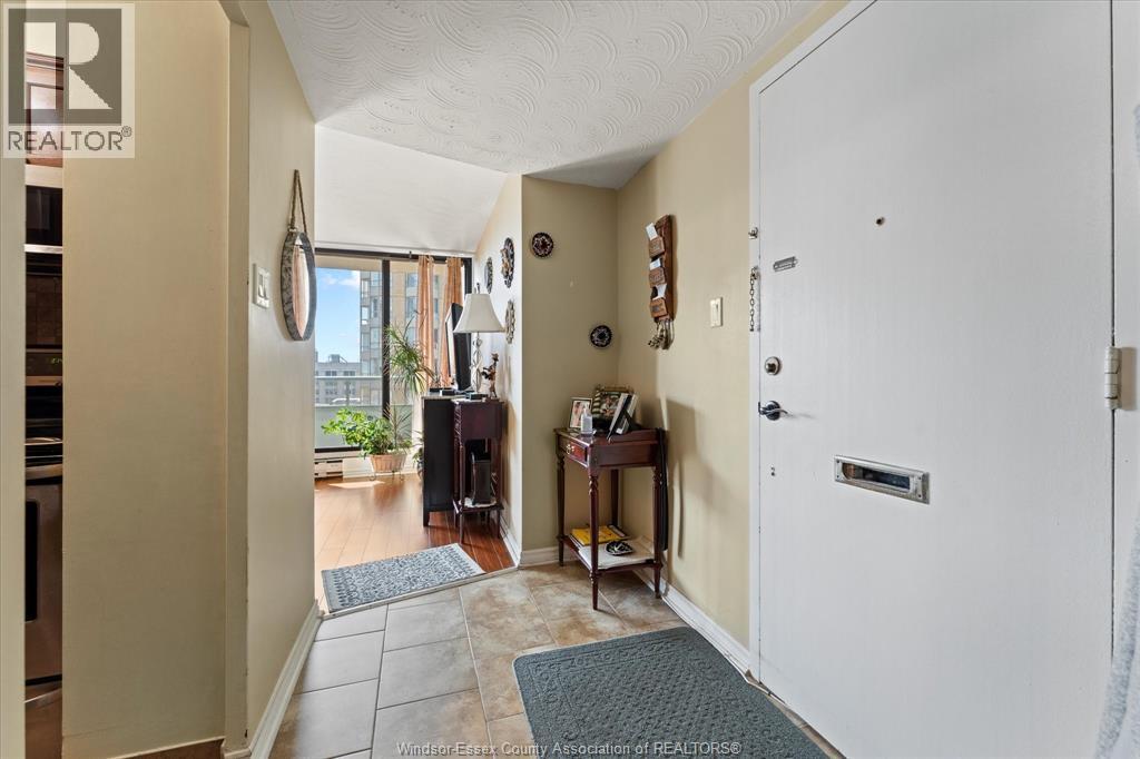 111 Riverside DRIVE East Unit# 1007