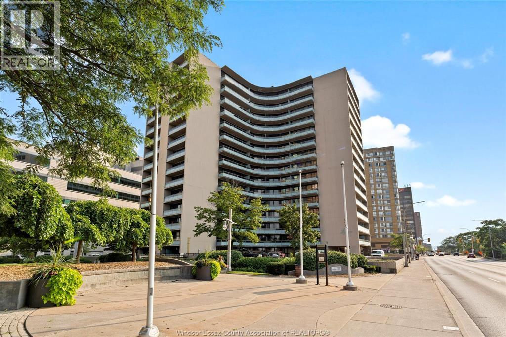 111 Riverside DRIVE East Unit# 1007