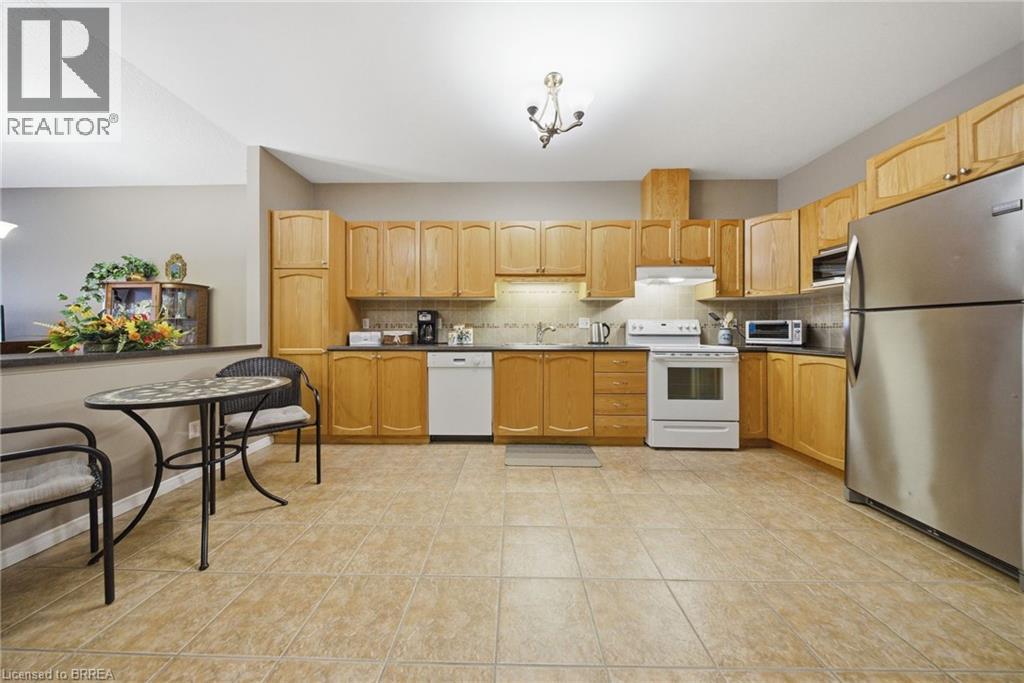 10 COBBLESTONE Drive Unit# 35