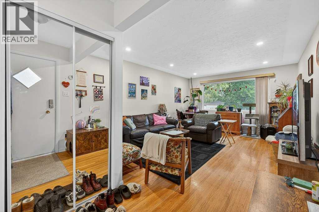 A,B, 319 37 Street SW