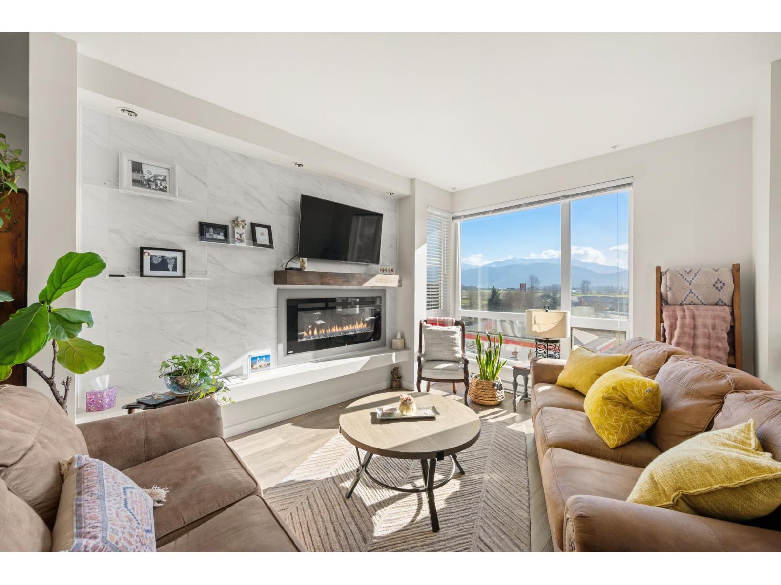 217 2242 WHATCOM ROAD