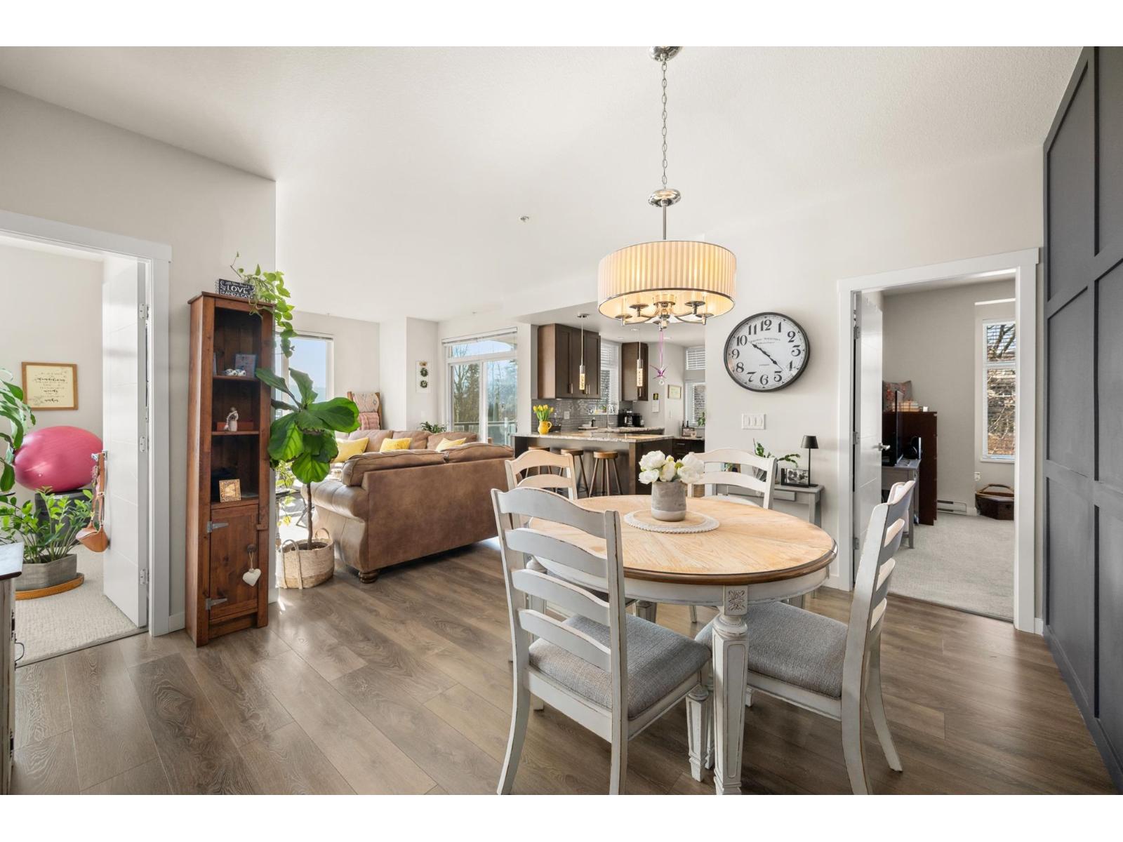 217 2242 WHATCOM ROAD