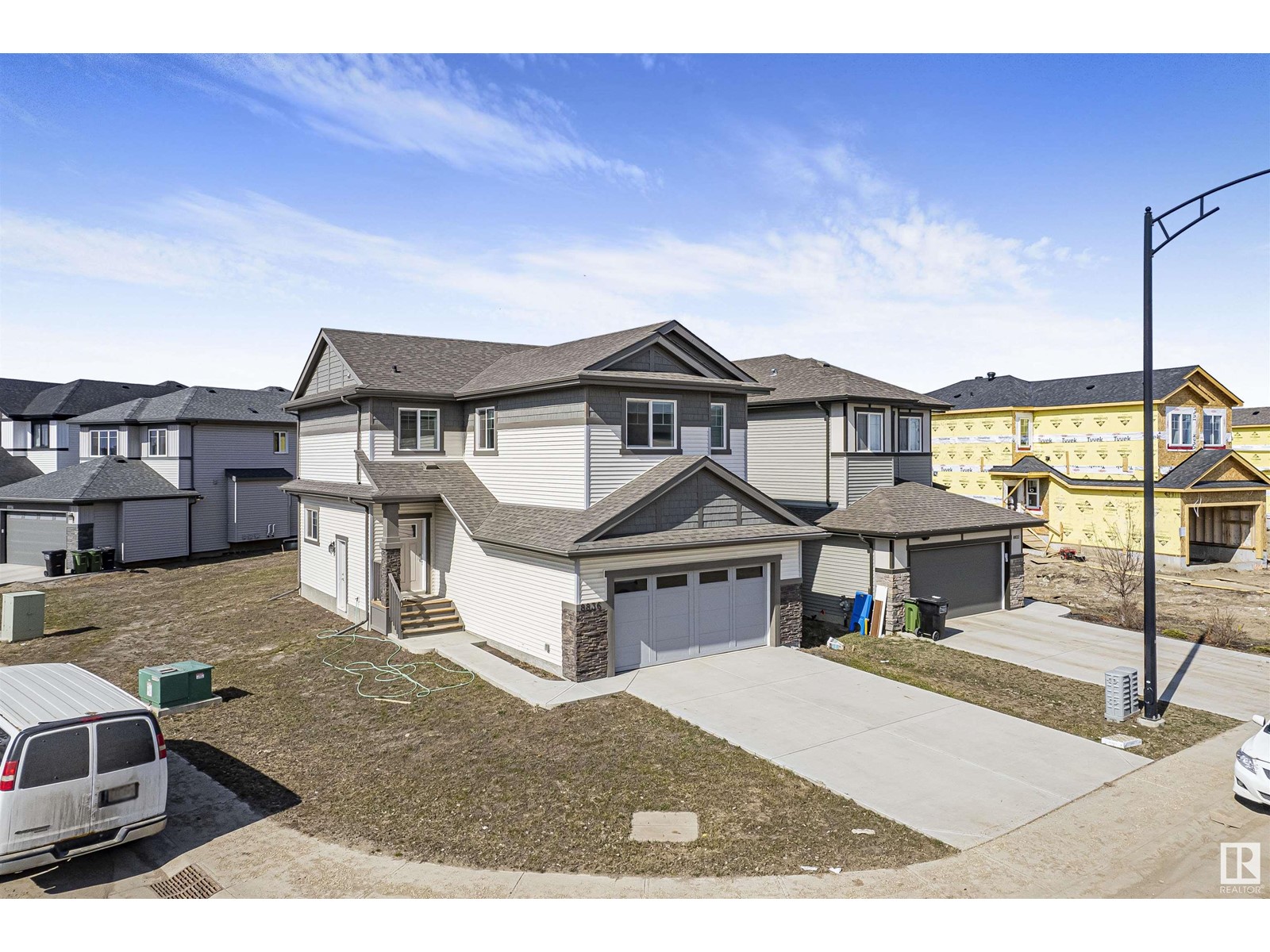 8836 183 AV NW NW