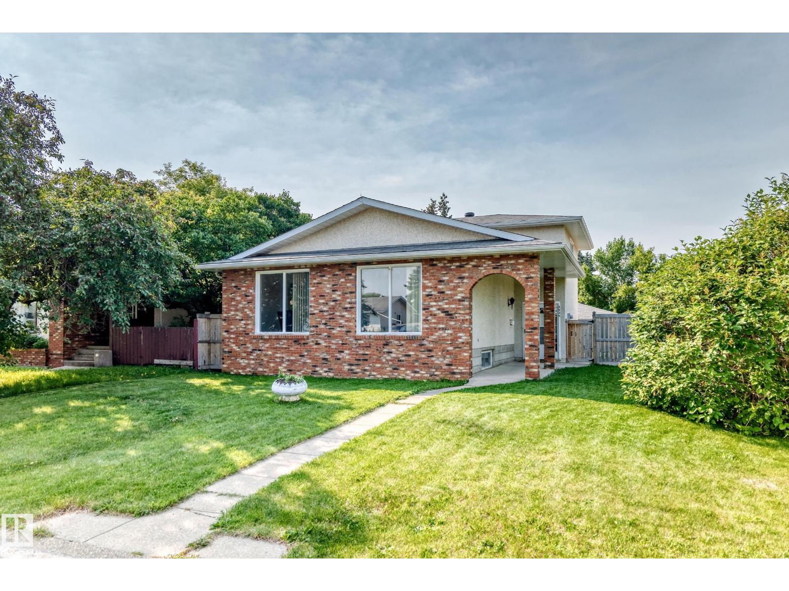 1928 68 ST NW