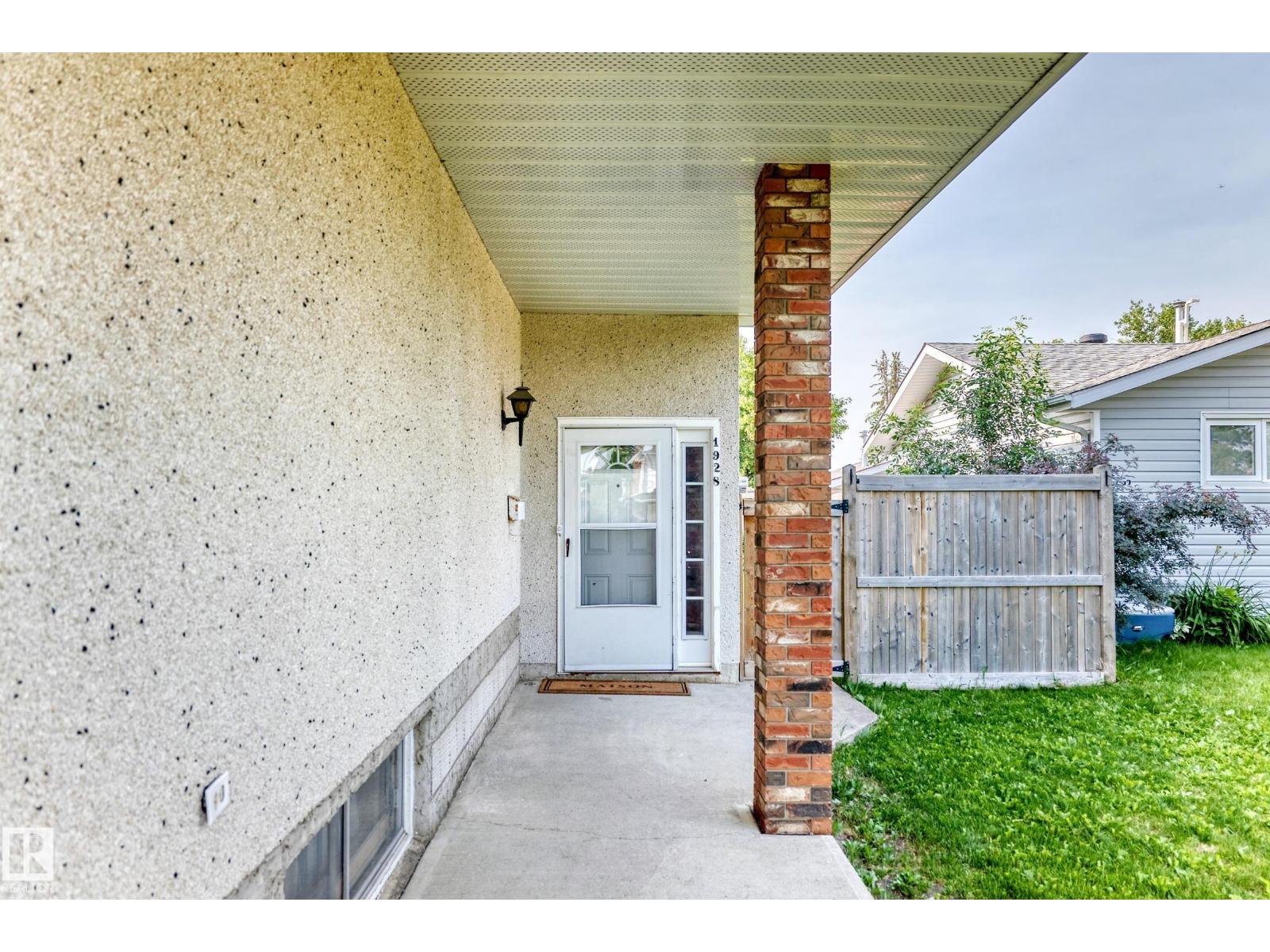 1928 68 ST NW
