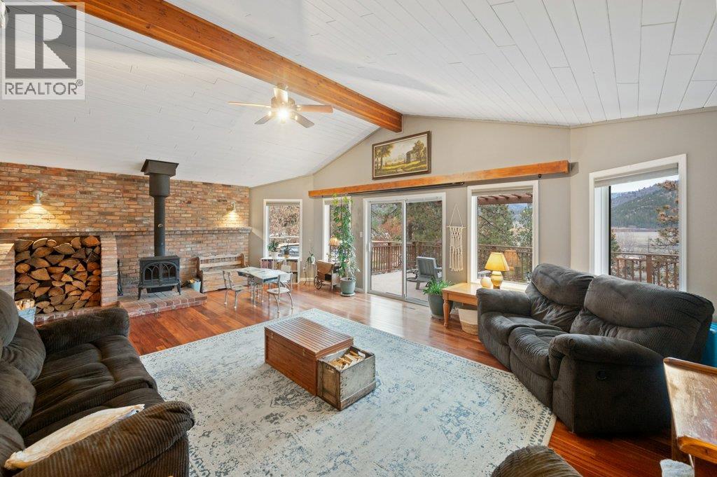 459 Johnson Crescent