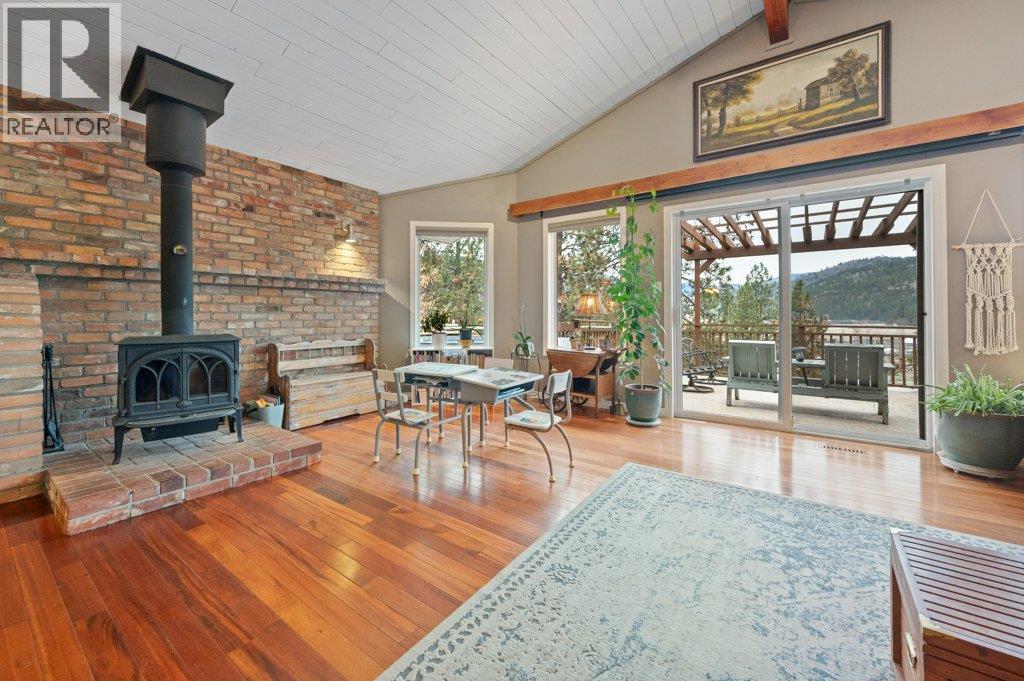 459 Johnson Crescent