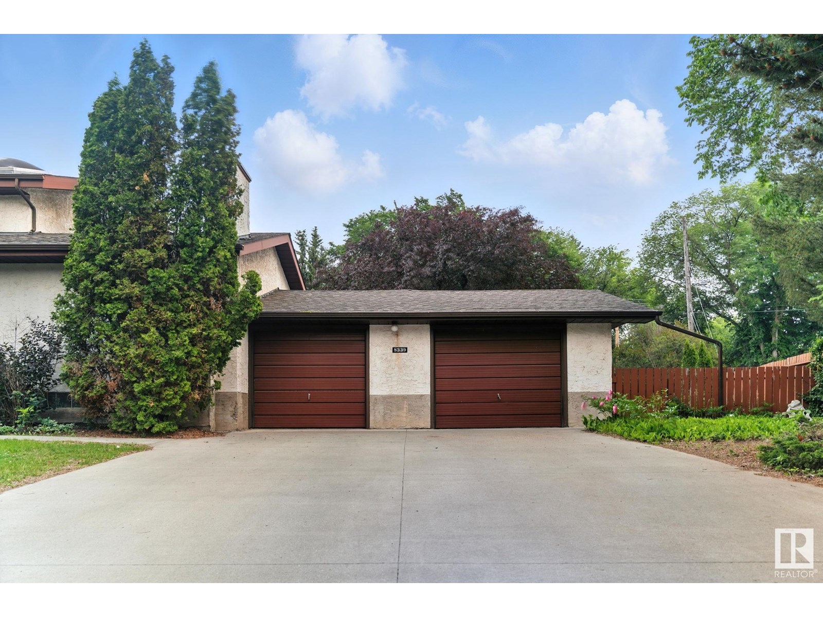 8339 120 ST NW