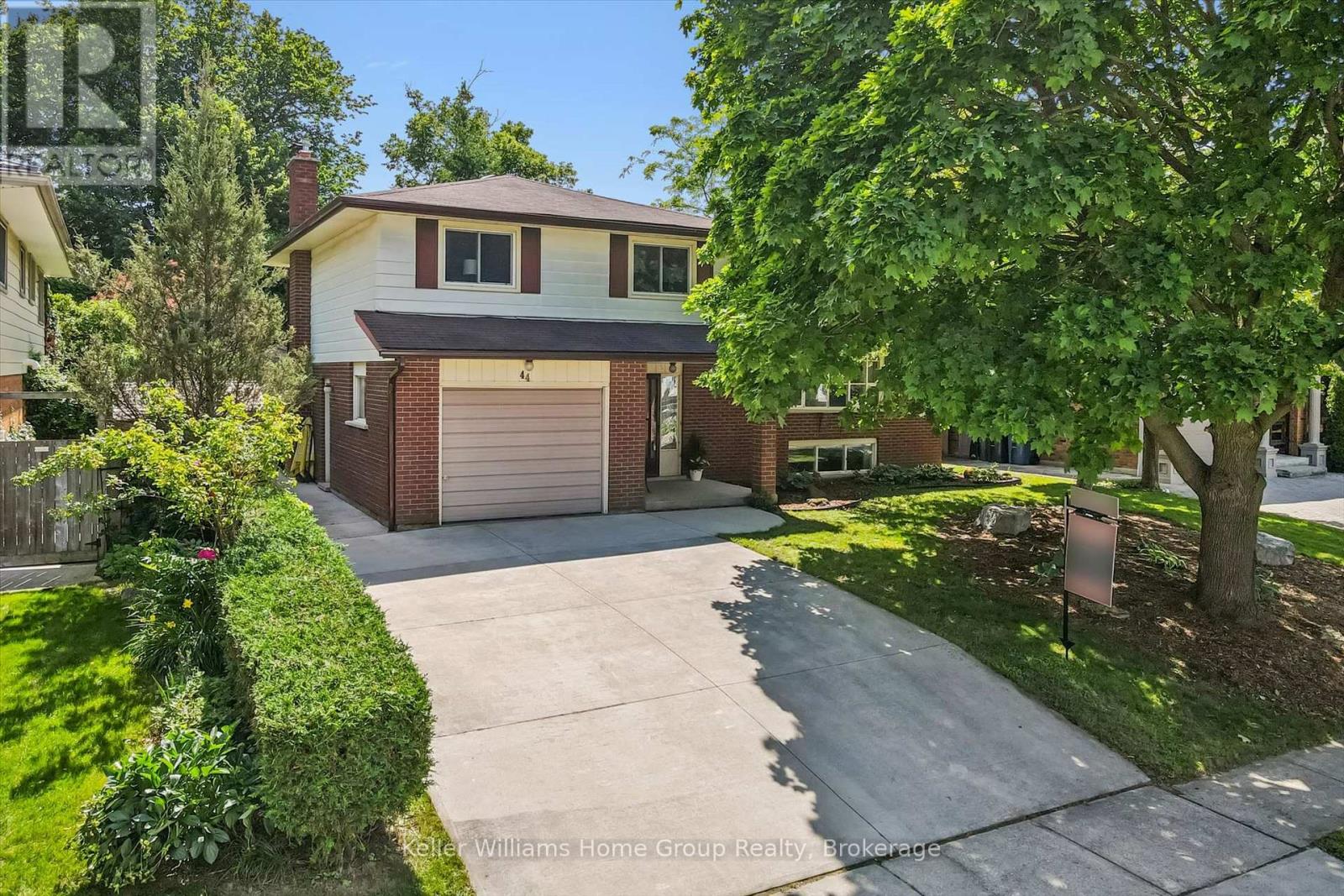 44 SHERWOOD DRIVE