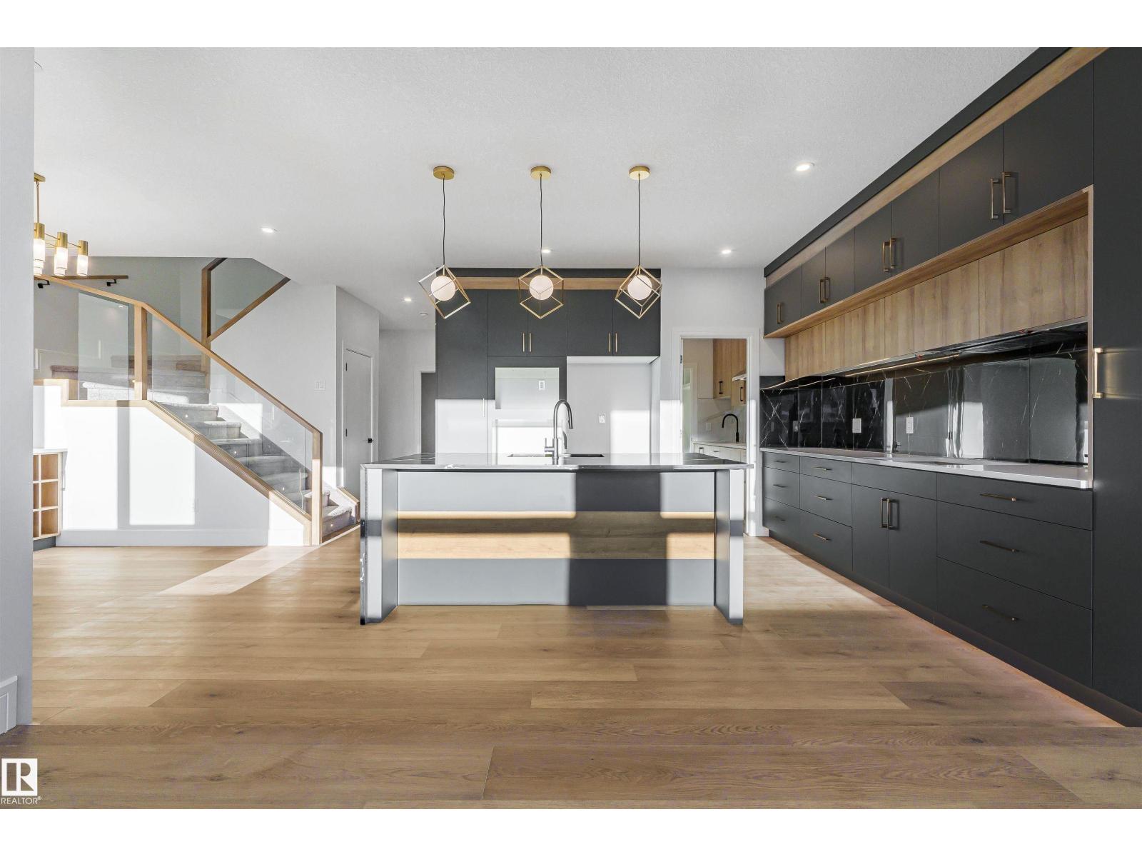 2808 191 ST NW