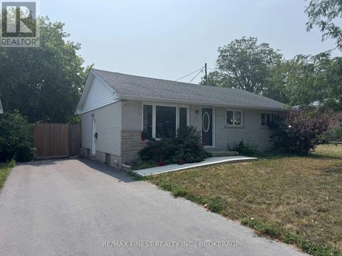 90 MORENZ CRESCENT Kingston (Rideau) ON K7K2X3