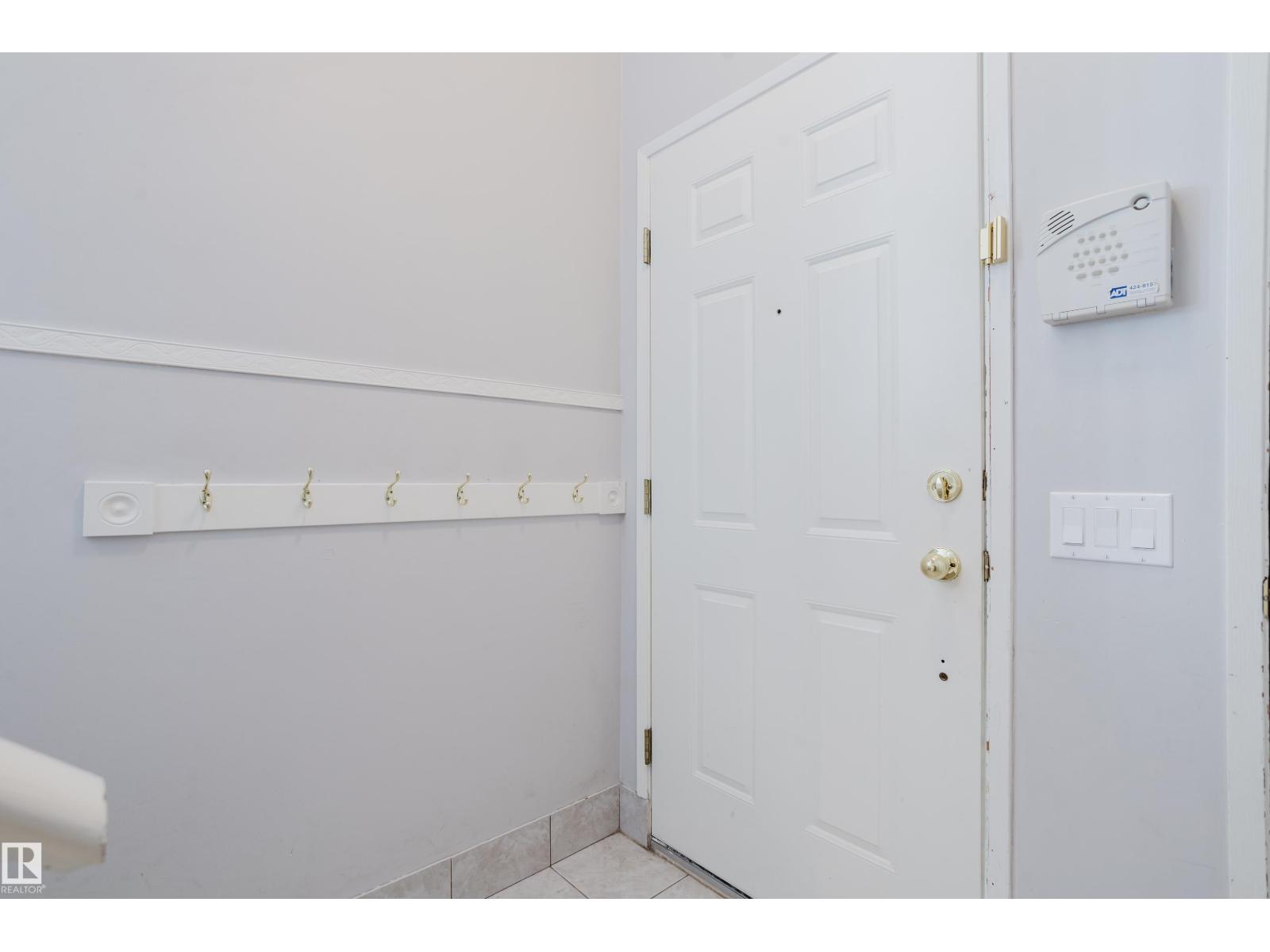 337 Pearson CR NW