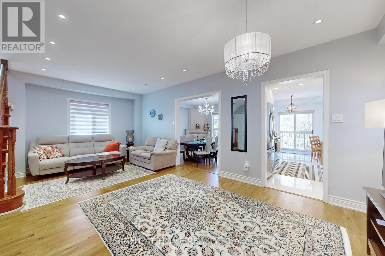 805 STONEHAVEN AVENUE