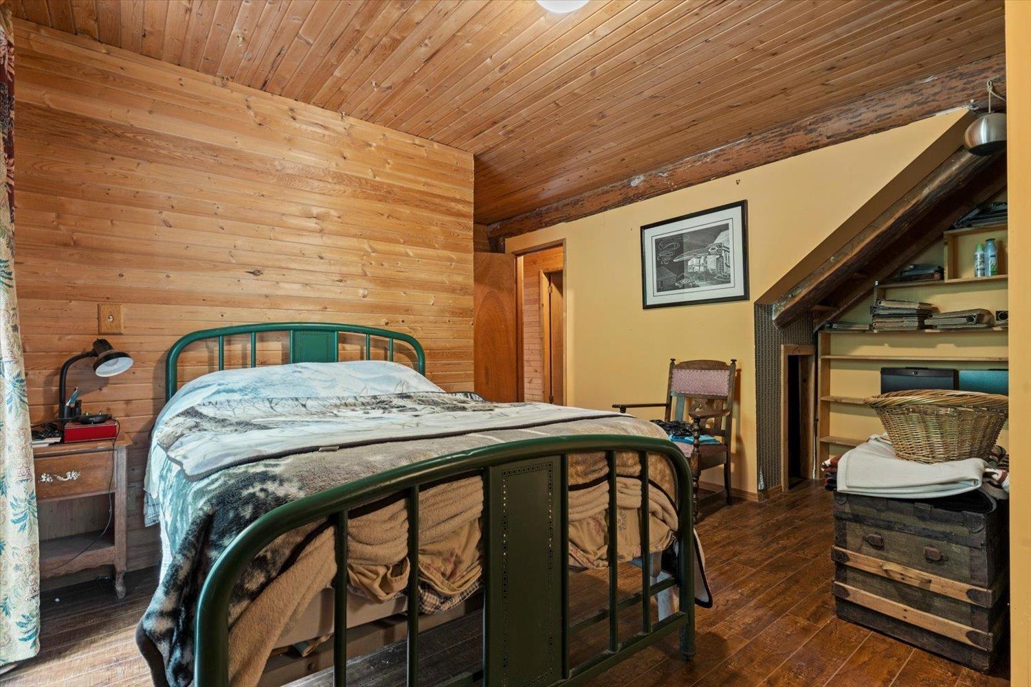 3834 KAREN DRIVE|Cultus Lake East
